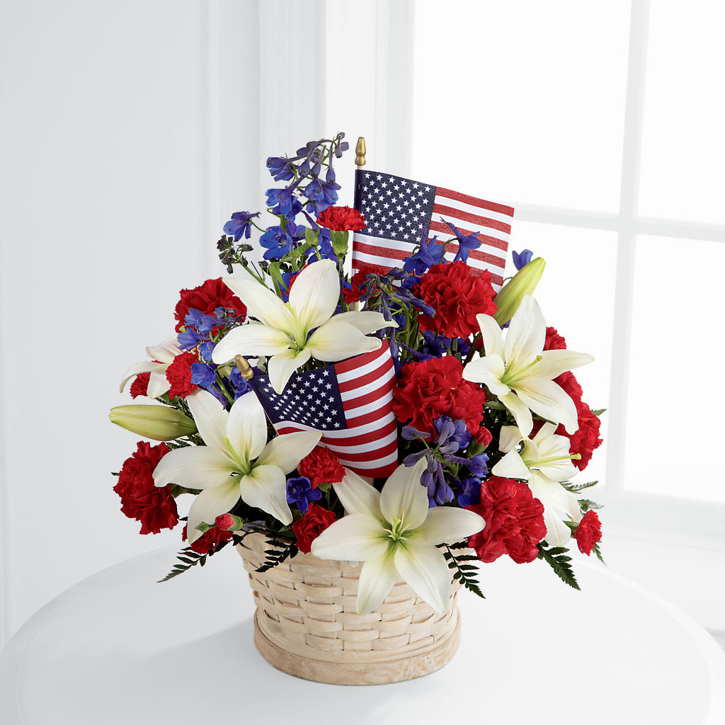 American Glory Bouquet – PIERSON'S FLOWER SHOP & GREENHOUSES INC, Cedar Rapids IA