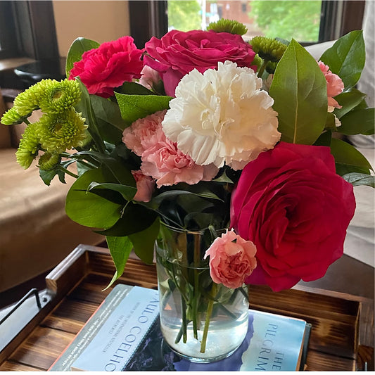 Sweet & Pretty Bouquet – PIERSON'S FLOWER SHOP & GREENHOUSES INC, Cedar Rapids IA