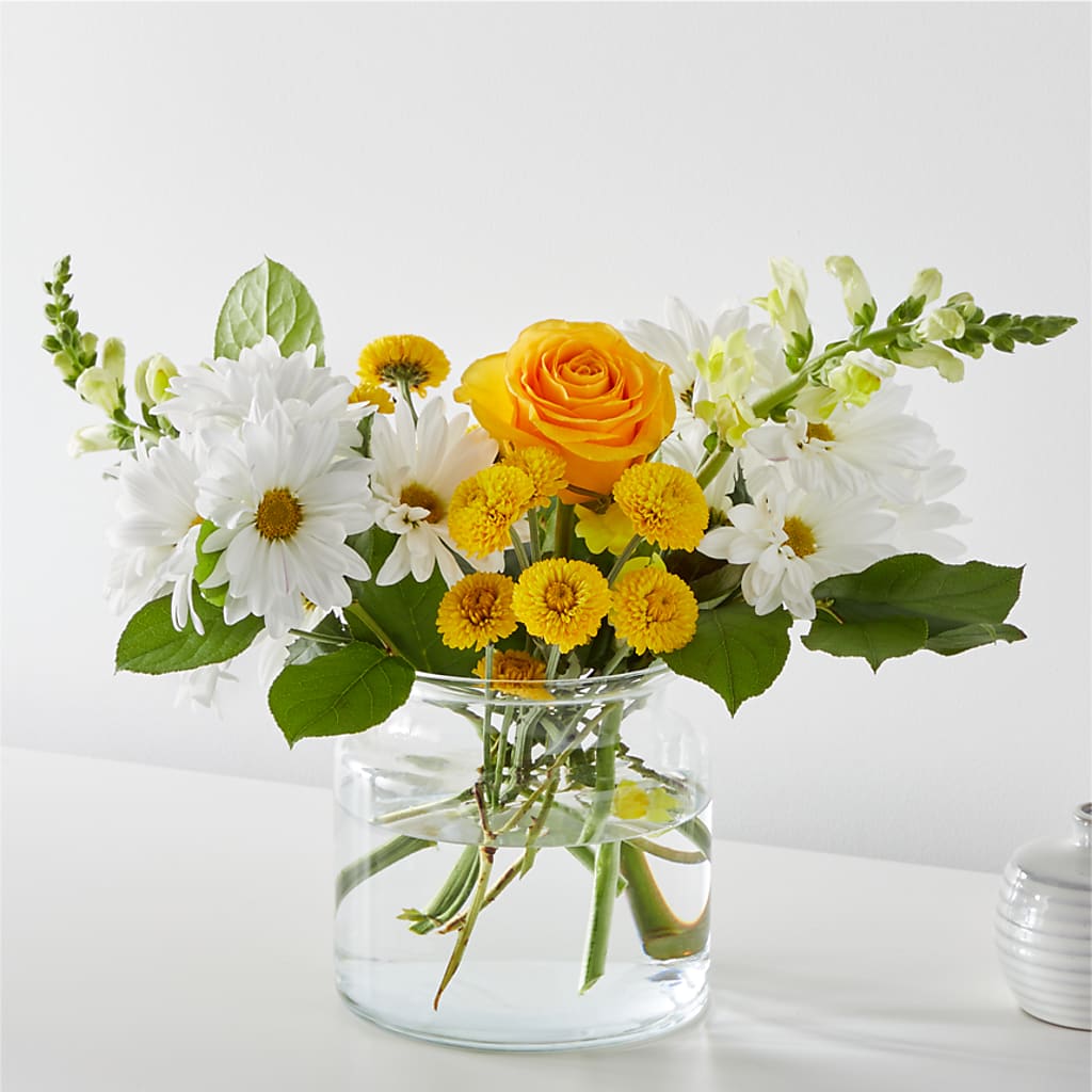 Sun Salutation Bouquet – PIERSON'S FLOWER SHOP & GREENHOUSES INC, Cedar Rapids IA
