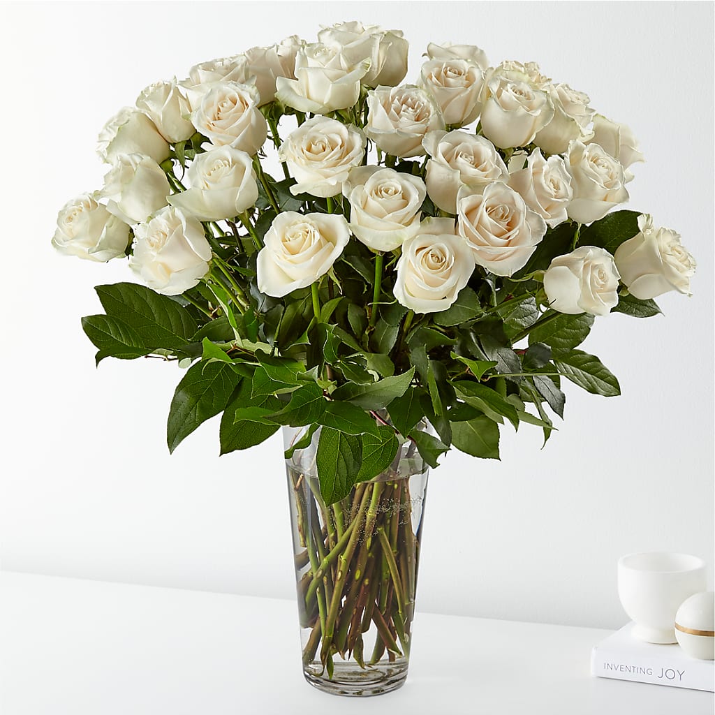 Long Stem White Rose Bouquet – PIERSON'S FLOWER SHOP & GREENHOUSES INC, Cedar Rapids IA