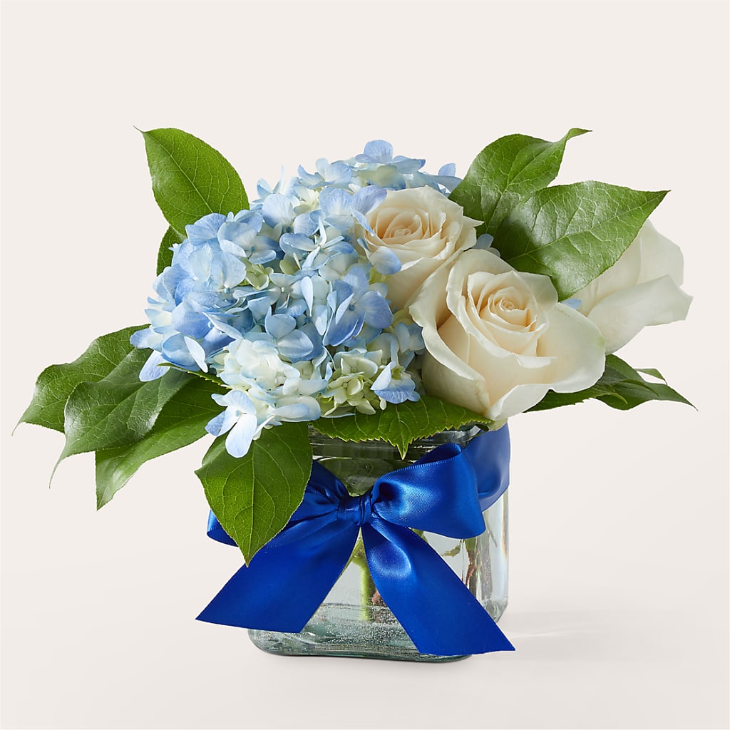 Sky Blue Delight Bouquet – PIERSON'S FLOWER SHOP & GREENHOUSES INC, Cedar Rapids IA