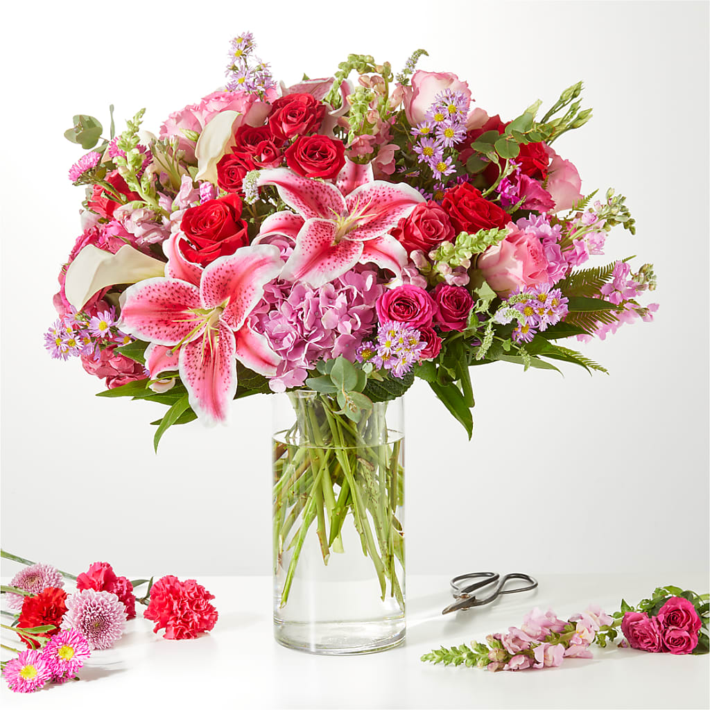 Swooning Over You - A Luxury Florist Original – PIERSON'S FLOWER SHOP & GREENHOUSES INC, Cedar Rapids IA