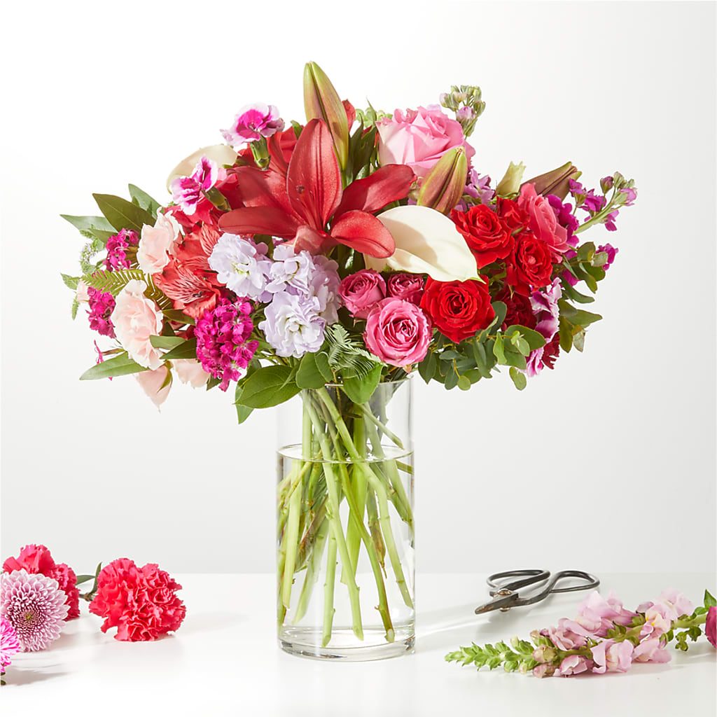 Swooning Over You - A Luxury Florist Original – PIERSON'S FLOWER SHOP & GREENHOUSES INC, Cedar Rapids IA