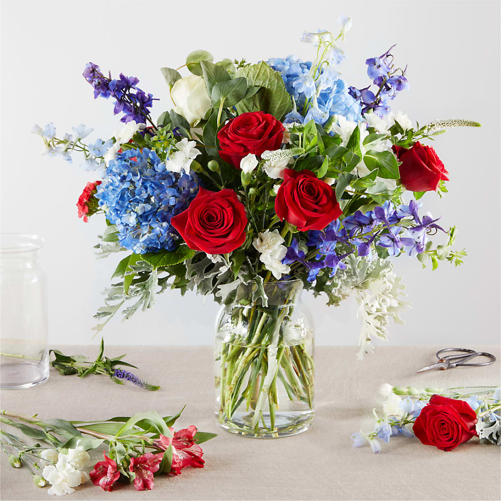 Star Spangled - A Florist Original – PIERSON'S FLOWER SHOP & GREENHOUSES INC, Cedar Rapids IA