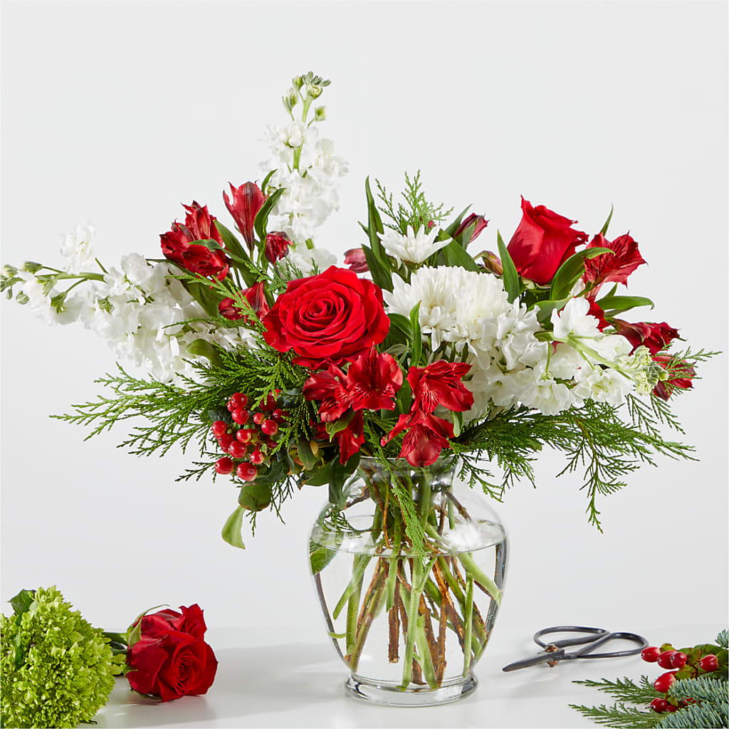 Merry Moment Bouquet – A Florist Original – PIERSON'S FLOWER SHOP & GREENHOUSES INC, Cedar Rapids IA