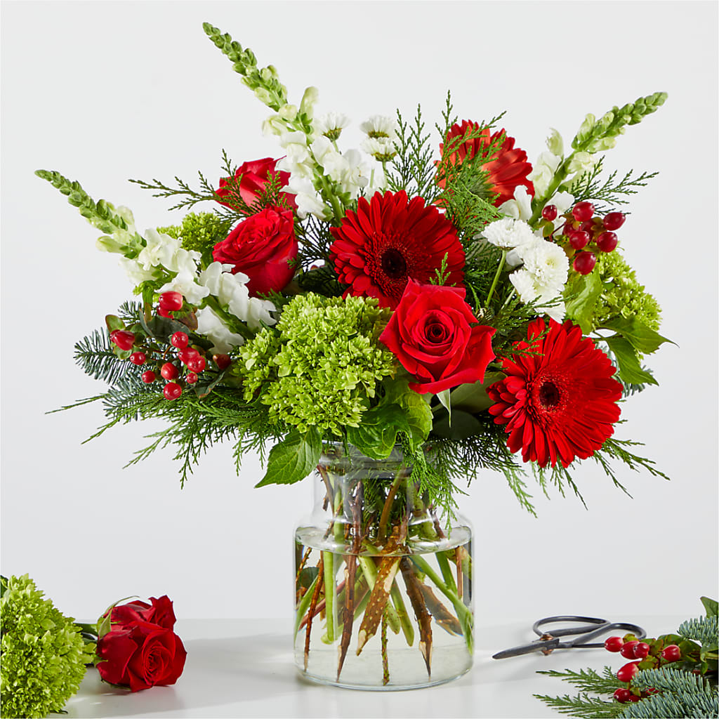 Merry Moment Bouquet – A Florist Original – PIERSON'S FLOWER SHOP & GREENHOUSES INC, Cedar Rapids IA