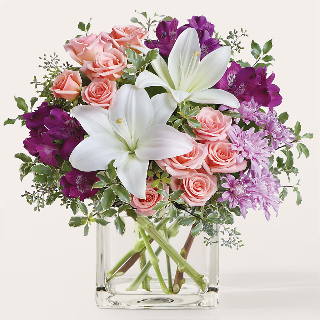 Mani Pedi Bouquet – PIERSON'S FLOWER SHOP & GREENHOUSES INC, Cedar Rapids IA