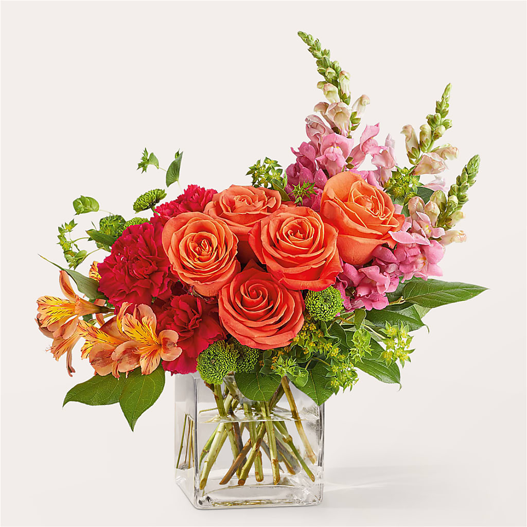 Cosmopolitan Bouquet – PIERSON'S FLOWER SHOP & GREENHOUSES INC, Cedar Rapids IA