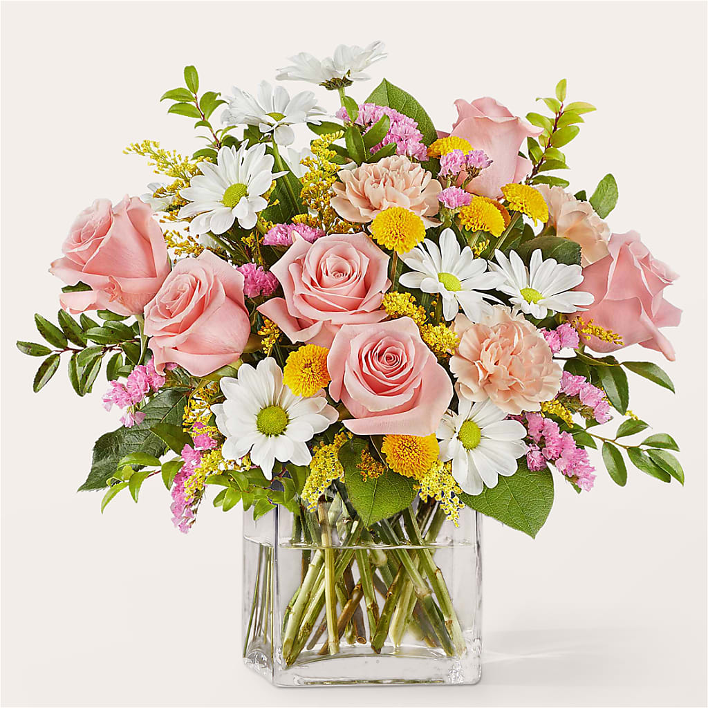 Country Cottage Bouquet – PIERSON'S FLOWER SHOP & GREENHOUSES INC, Cedar Rapids IA