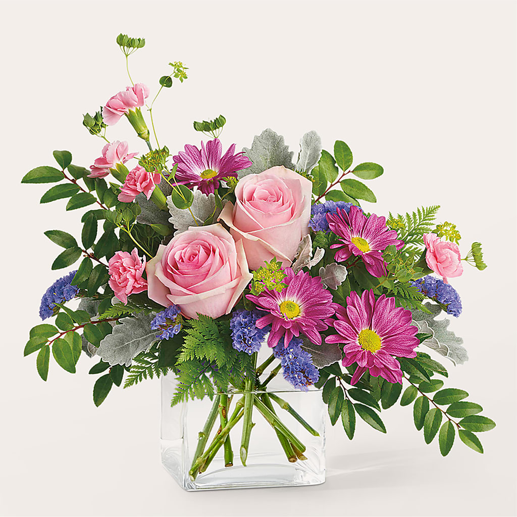 Starlet Bouquet – PIERSON'S FLOWER SHOP & GREENHOUSES INC, Cedar Rapids IA