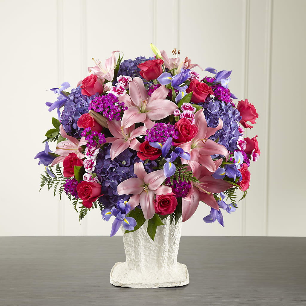 We Fondly Remember Arrangement – PIERSON'S FLOWER SHOP & GREENHOUSES INC, Cedar Rapids IA