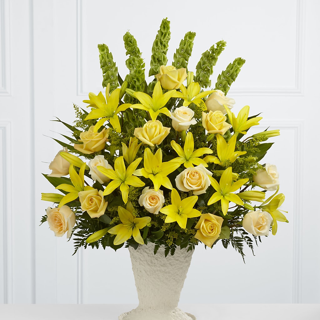 Golden Memories Arrangement – PIERSON'S FLOWER SHOP & GREENHOUSES INC, Cedar Rapids IA
