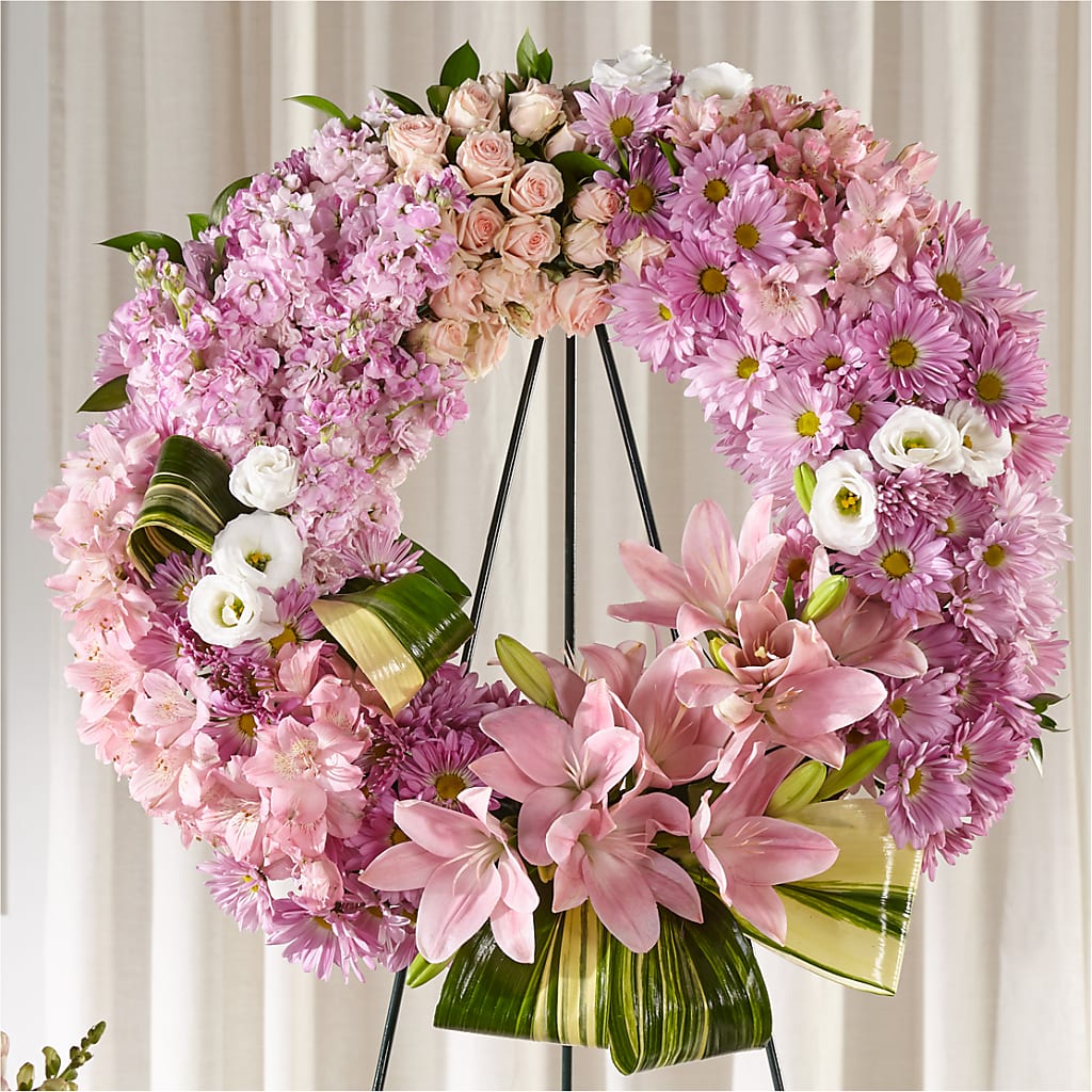 Gift of Warmth Wreath – PIERSON'S FLOWER SHOP & GREENHOUSES INC, Cedar Rapids IA
