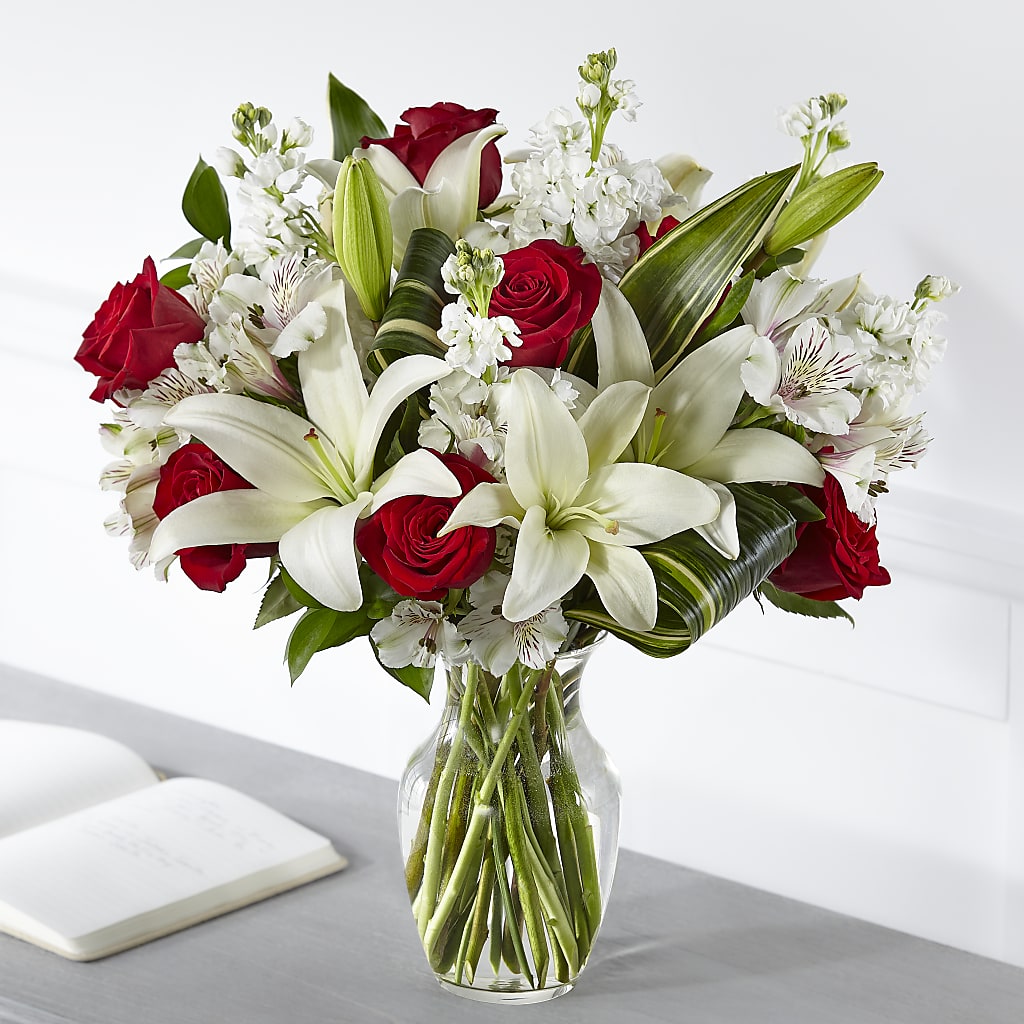 Loving Respect Bouquet – PIERSON'S FLOWER SHOP & GREENHOUSES INC, Cedar Rapids IA