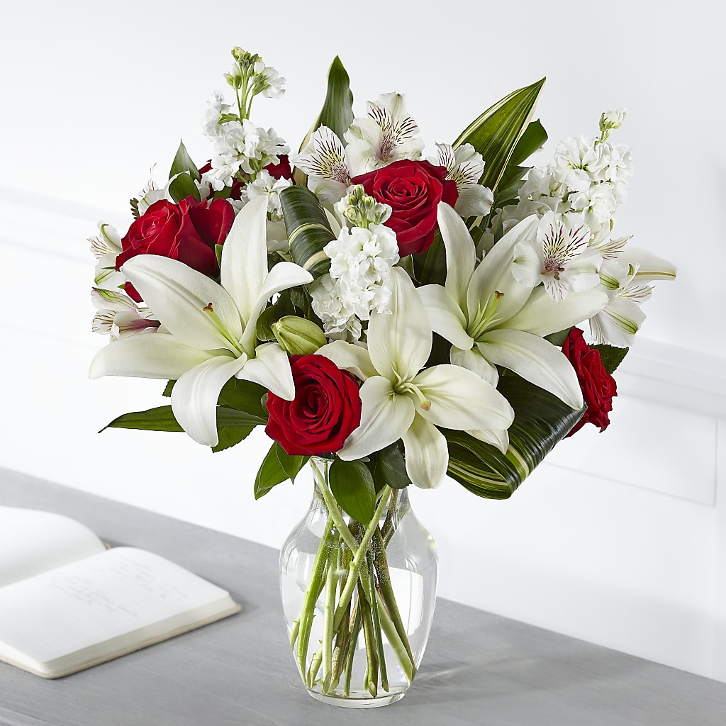 Loving Respect Bouquet – PIERSON'S FLOWER SHOP & GREENHOUSES INC, Cedar Rapids IA