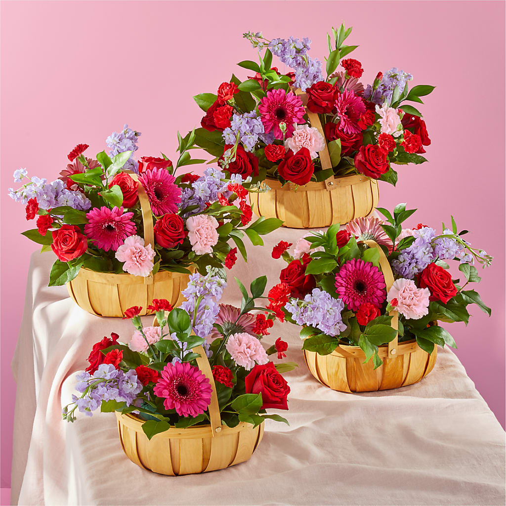 Pink Picnic Basket – PIERSON'S FLOWER SHOP & GREENHOUSES INC, Cedar Rapids IA