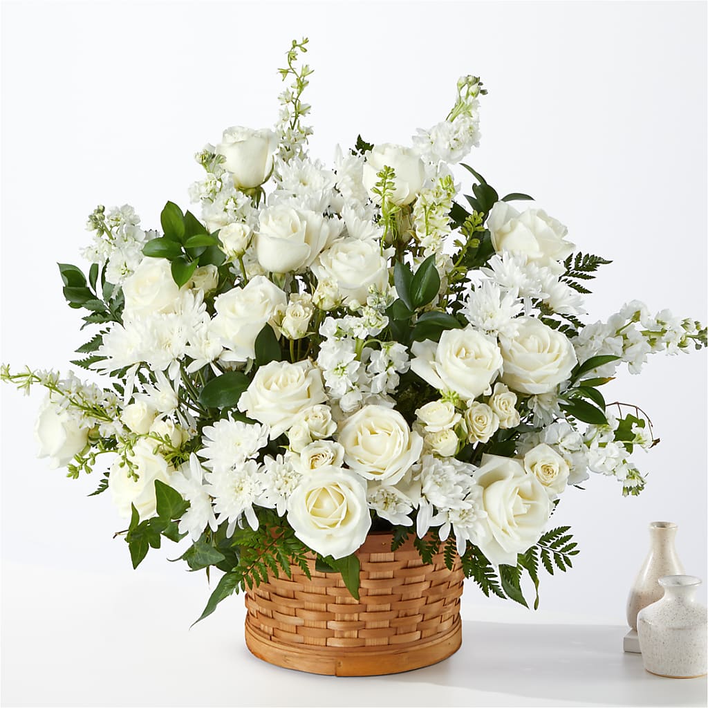 Heartfelt Condolences Arrangement – PIERSON'S FLOWER SHOP & GREENHOUSES INC, Cedar Rapids IA