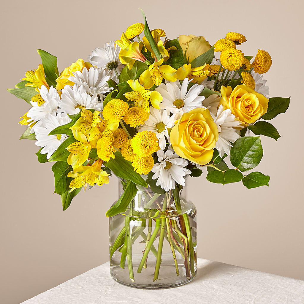 Sunny Sentiments Bouquet – PIERSON'S FLOWER SHOP & GREENHOUSES INC, Cedar Rapids IA
