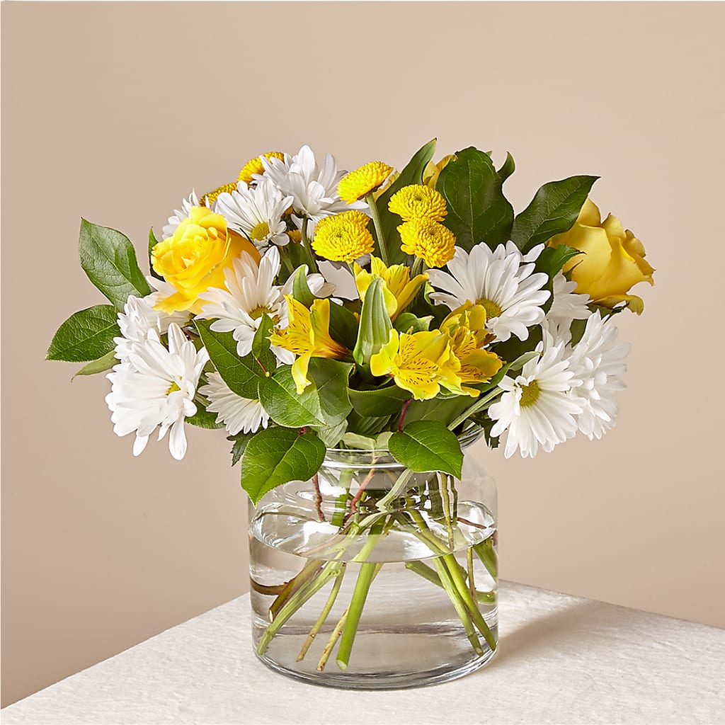 Sunny Sentiments Bouquet – PIERSON'S FLOWER SHOP & GREENHOUSES INC, Cedar Rapids IA