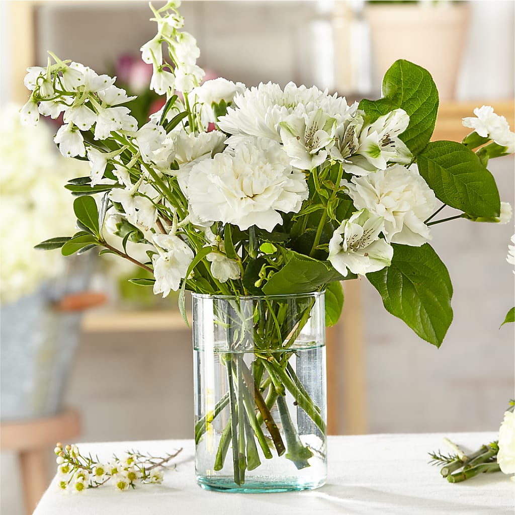 Classic Ivory – A Florist Original – PIERSON'S FLOWER SHOP & GREENHOUSES INC, Cedar Rapids IA