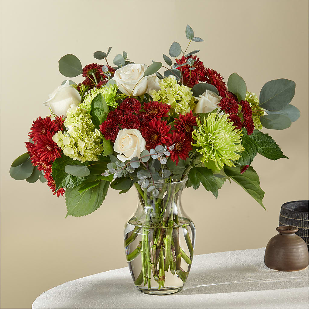 Secret Garden Bouquet – PIERSON'S FLOWER SHOP & GREENHOUSES INC, Cedar Rapids IA