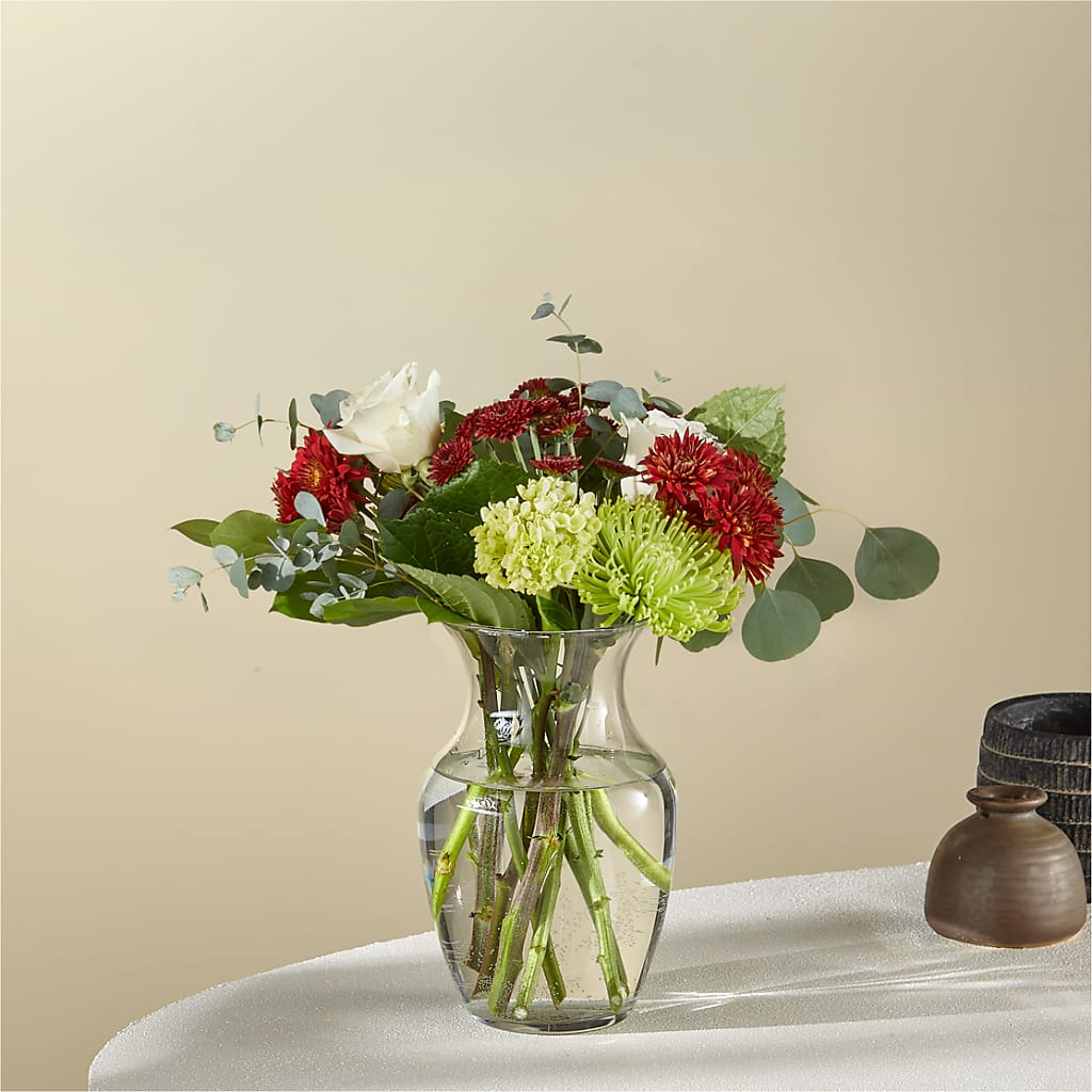 Secret Garden Bouquet – PIERSON'S FLOWER SHOP & GREENHOUSES INC, Cedar Rapids IA