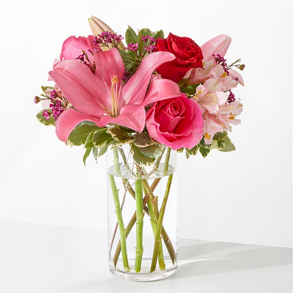Lucky in Love Bouquet – PIERSON'S FLOWER SHOP & GREENHOUSES INC, Cedar Rapids IA