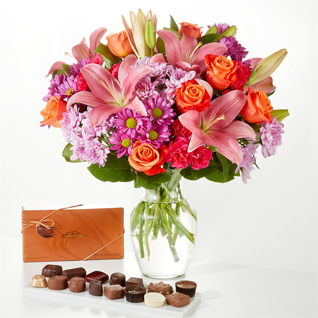 One and Only Bouquet and Chocolate Bundle – PIERSON'S FLOWER SHOP & GREENHOUSES INC, Cedar Rapids IA