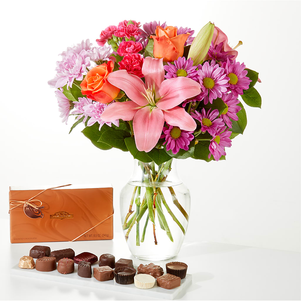 One and Only Bouquet and Chocolate Bundle – PIERSON'S FLOWER SHOP & GREENHOUSES INC, Cedar Rapids IA