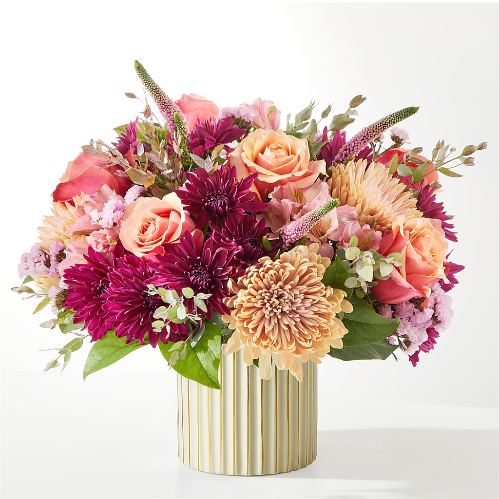 Berry Cobbler Bouquet with Ivory Vase – PIERSON'S FLOWER SHOP & GREENHOUSES INC, Cedar Rapids IA