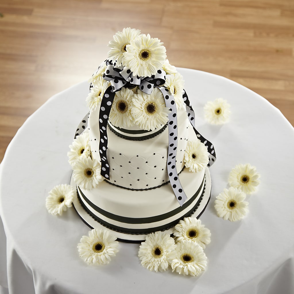 Simple Sophistication Cake Décor – PIERSON'S FLOWER SHOP & GREENHOUSES INC, Cedar Rapids IA