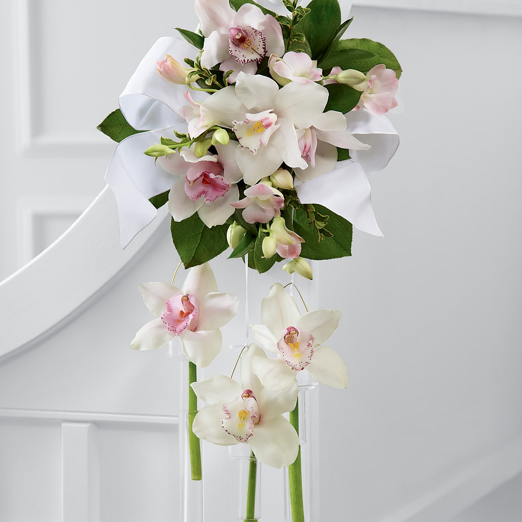 Perfect Entrance Pew Arrangement – PIERSON'S FLOWER SHOP & GREENHOUSES INC, Cedar Rapids IA