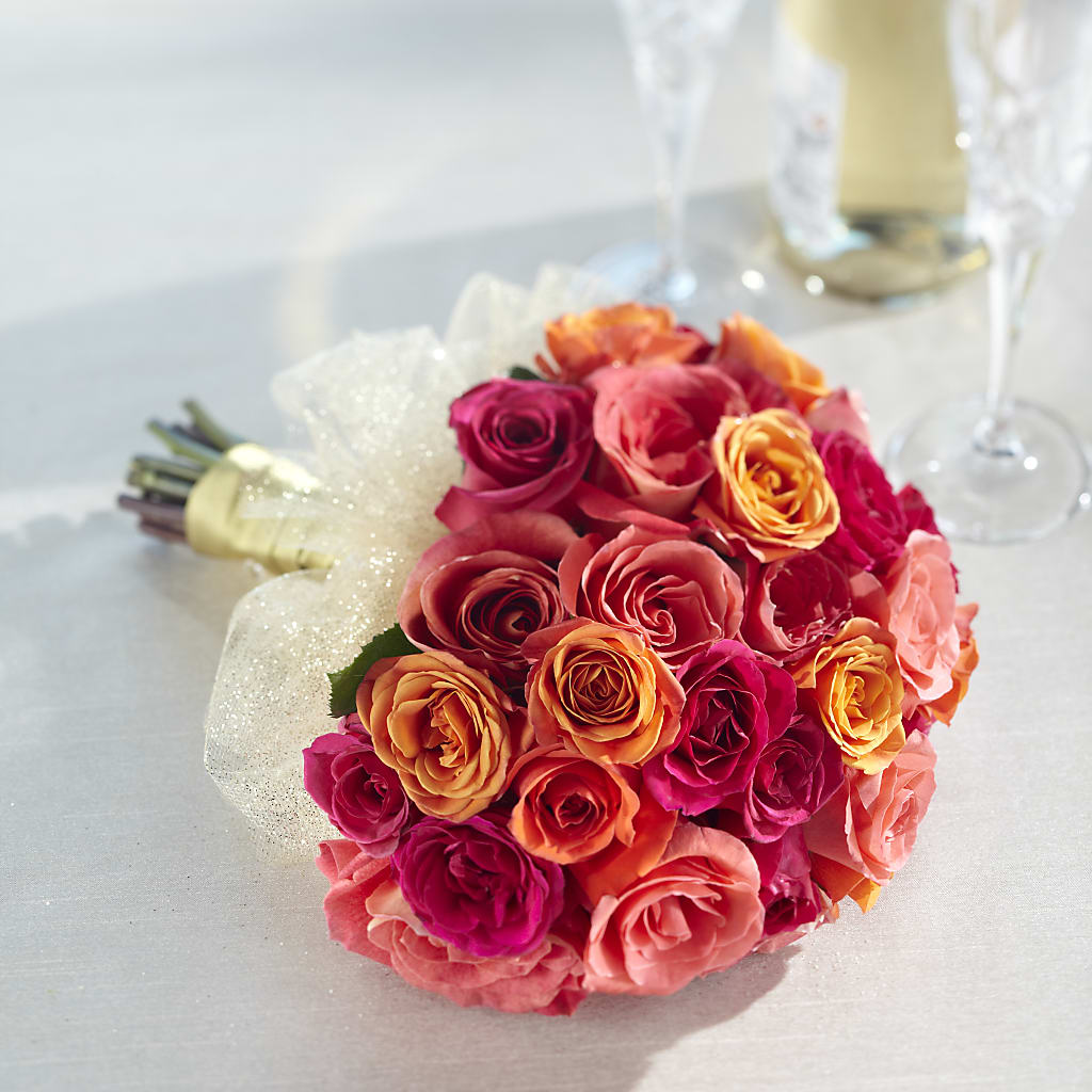 Sweet Roses Bouquet – PIERSON'S FLOWER SHOP & GREENHOUSES INC, Cedar Rapids IA