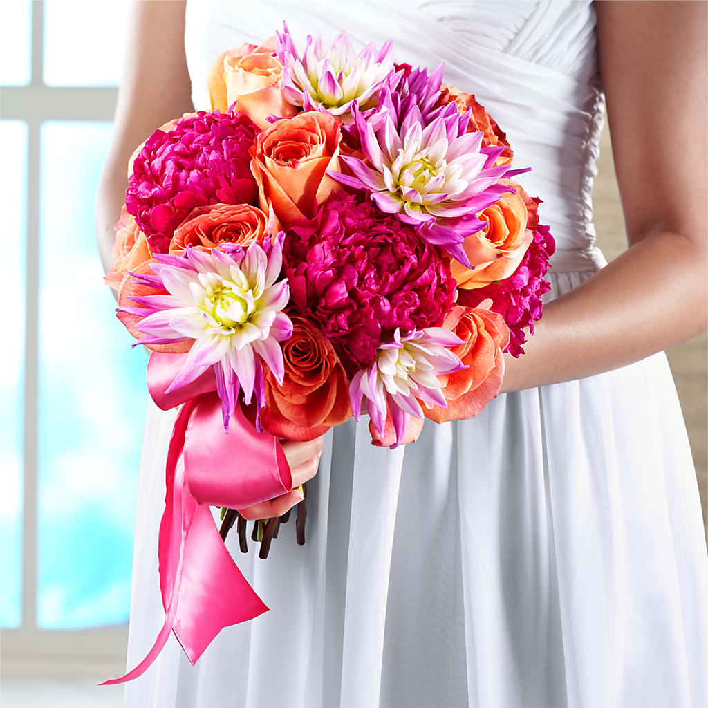 New Love Bouquet – PIERSON'S FLOWER SHOP & GREENHOUSES INC, Cedar Rapids IA