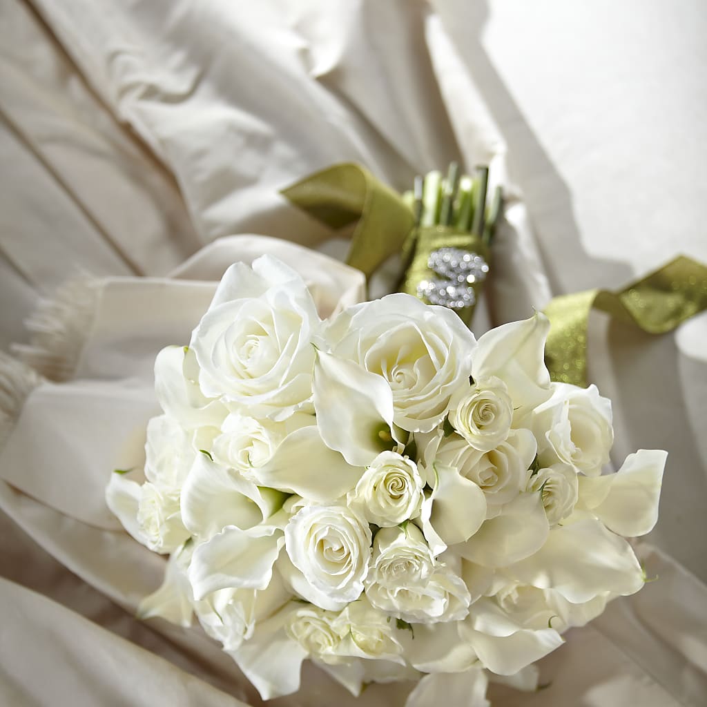 Serene Highness Bouquet – PIERSON'S FLOWER SHOP & GREENHOUSES INC, Cedar Rapids IA