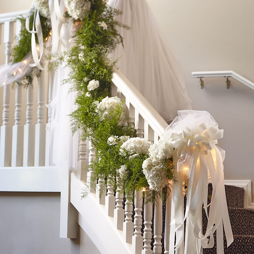 Champagne Dreams Garland – PIERSON'S FLOWER SHOP & GREENHOUSES INC, Cedar Rapids IA