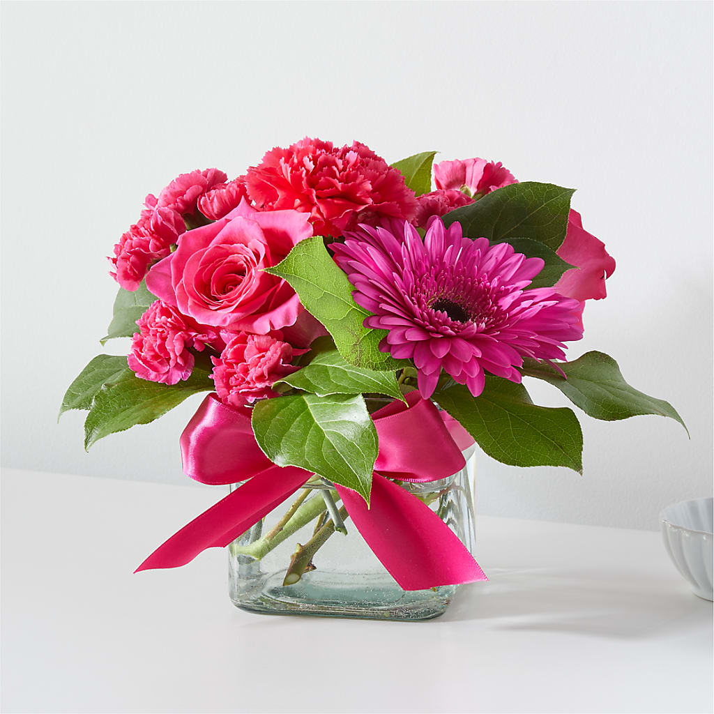 Everyday Love Bouquet – PIERSON'S FLOWER SHOP & GREENHOUSES INC, Cedar Rapids IA