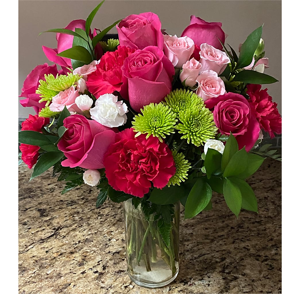 Sweet & Pretty Bouquet – PIERSON'S FLOWER SHOP & GREENHOUSES INC, Cedar Rapids IA
