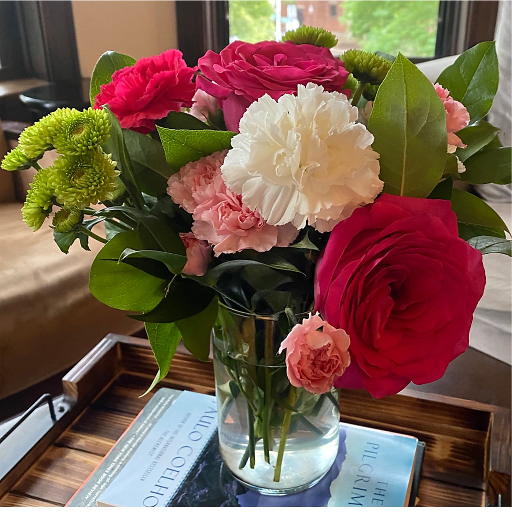 Sweet & Pretty Bouquet – PIERSON'S FLOWER SHOP & GREENHOUSES INC, Cedar Rapids IA