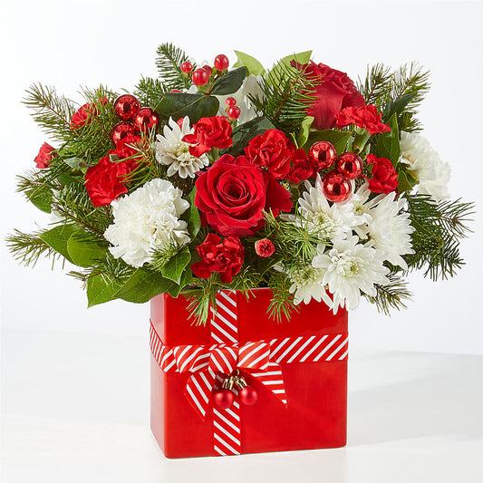 Presents Under the Tree Bouquet – PIERSON'S FLOWER SHOP & GREENHOUSES INC, Cedar Rapids IA