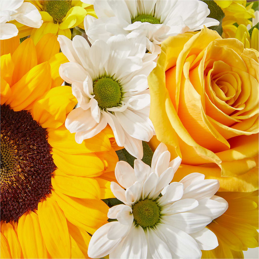 Be Happy Bouquet – PIERSON'S FLOWER SHOP & GREENHOUSES INC, Cedar Rapids IA