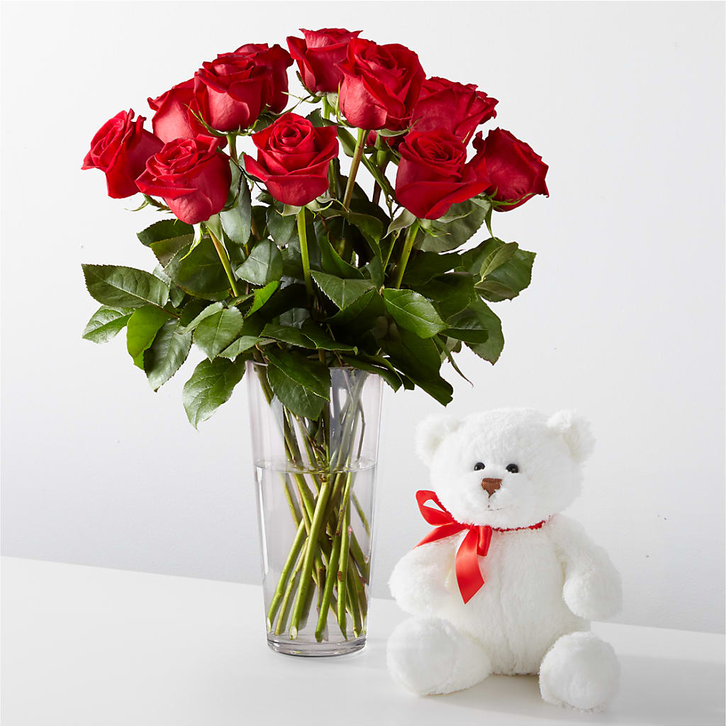 Romantic Long Stem Red Rose Bouquet Bundles – PIERSON'S FLOWER SHOP & GREENHOUSES INC, Cedar Rapids IA
