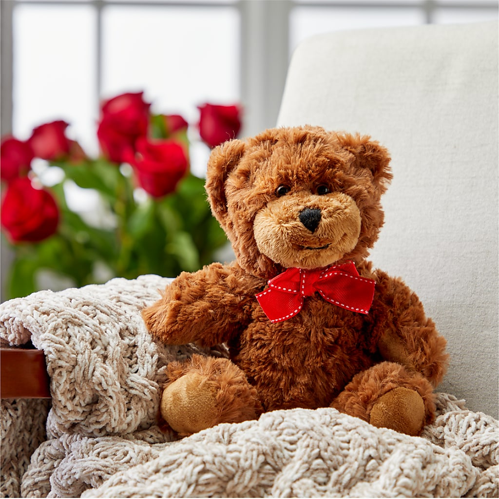 Romantic Long Stem Red Rose Bouquet Bundles – PIERSON'S FLOWER SHOP & GREENHOUSES INC, Cedar Rapids IA