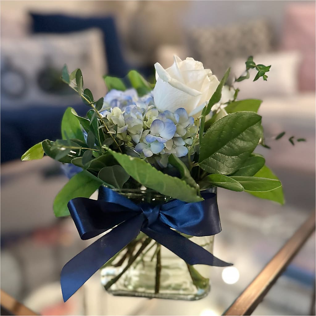 Sky Blue Delight Bouquet – PIERSON'S FLOWER SHOP & GREENHOUSES INC, Cedar Rapids IA