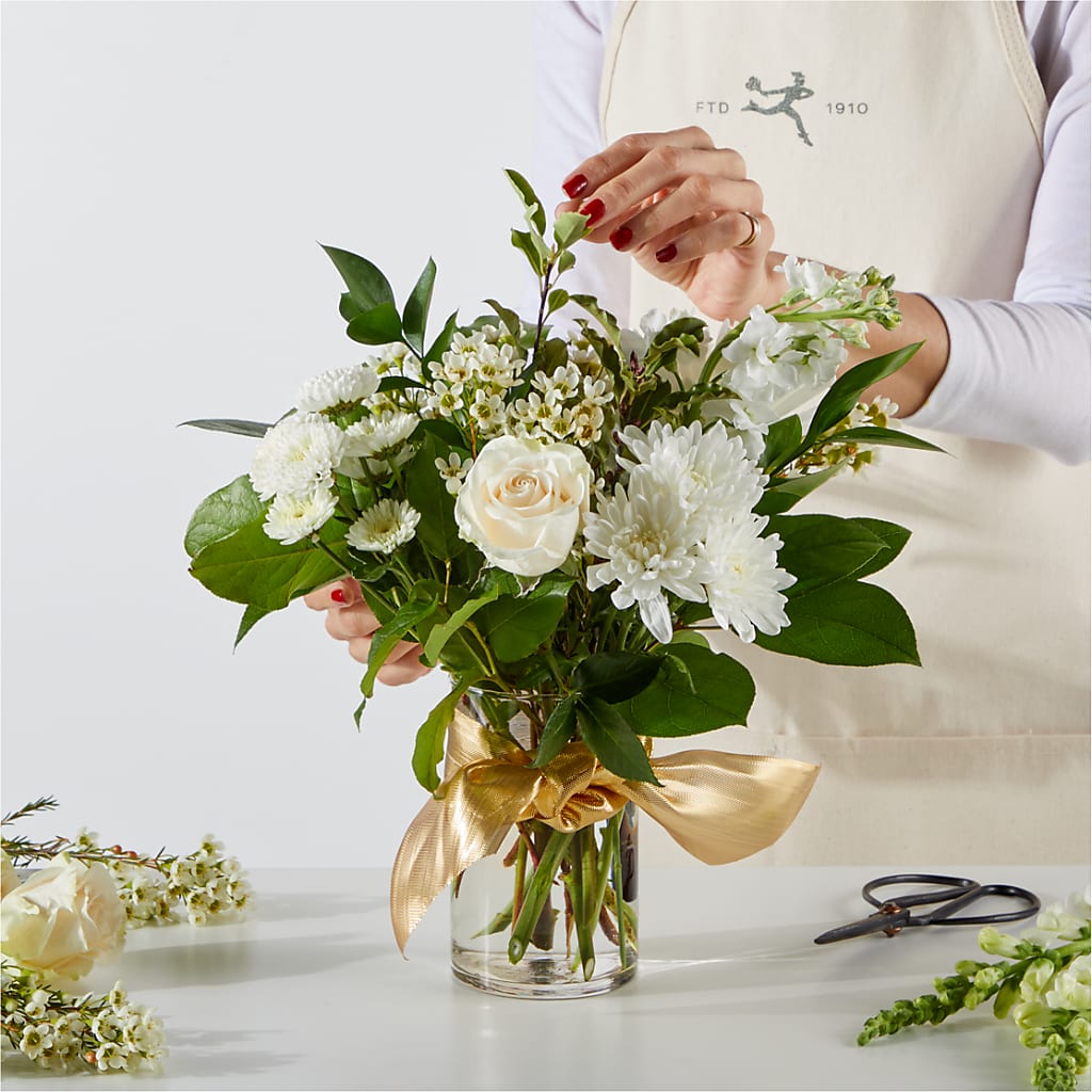 New Beginnings – A Florist Original – PIERSON'S FLOWER SHOP & GREENHOUSES INC, Cedar Rapids IA