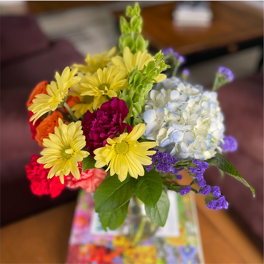 Summer Spectra - A Florist Original – PIERSON'S FLOWER SHOP & GREENHOUSES INC, Cedar Rapids IA