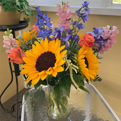Rays of Life Bouquet – PIERSON'S FLOWER SHOP & GREENHOUSES INC, Cedar Rapids IA
