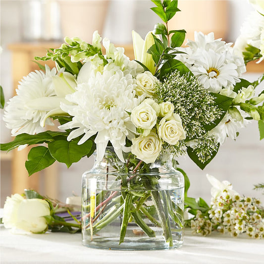 Classic Ivory – A Florist Original – PIERSON'S FLOWER SHOP & GREENHOUSES INC, Cedar Rapids IA