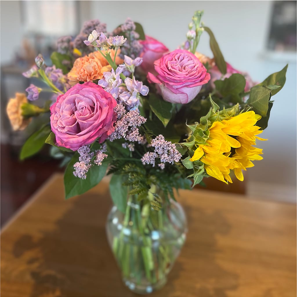 Yellow Brick Road Bouquet – PIERSON'S FLOWER SHOP & GREENHOUSES INC, Cedar Rapids IA