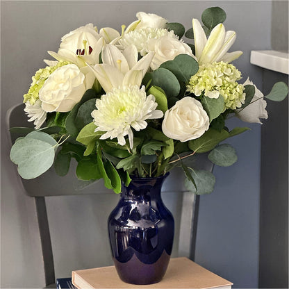 Snowy Dreams Bouquet – PIERSON'S FLOWER SHOP & GREENHOUSES INC, Cedar Rapids IA